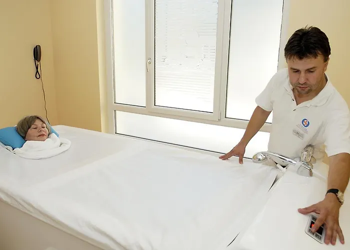 Moorbad Neydharting Hotell *